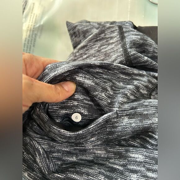 Lululemon Wunder Under Pant *Stirrup in Dramatic Static White Black / Black - Picture 15 of 16